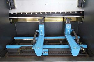 Фото 15 - MetalTec HBC 135/3200 Листогибочные гидравлические прессы с ЧПУ ESA 630 / ОСИ 4+1.