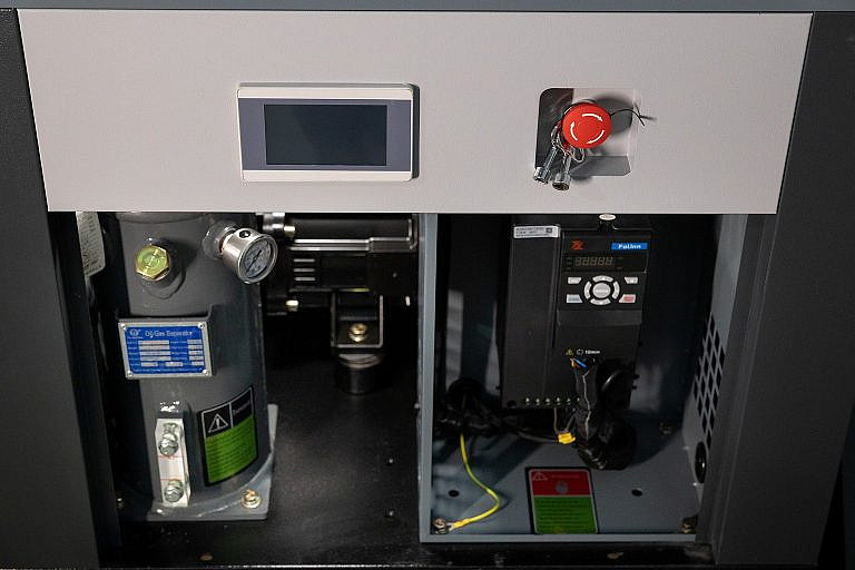 Фото 8 - Винтовой компрессор IC 7,5/10 C VSD IP23.